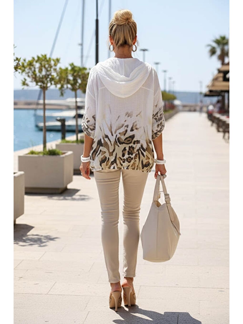 İtalyan Beyaz Düğmeli Uzun Kollu Cepli Kapüşonlu Fermuarlı Baskılı Regular Boy Dokuma Ceket 68 65-7