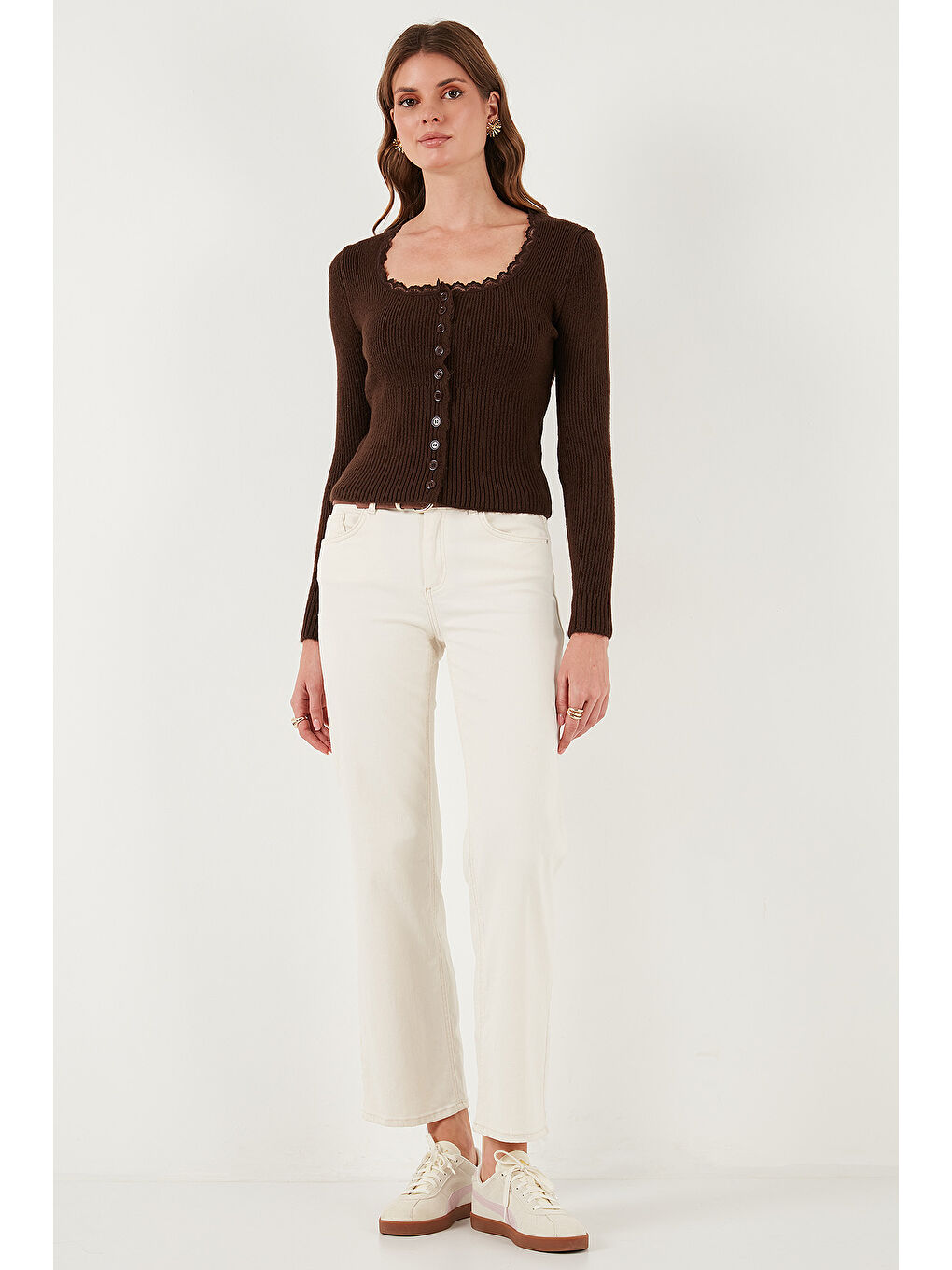 Kahverengi Premium Slim Fit Dantel Detaylı Yaka Örme Hırka 680HI00061-1