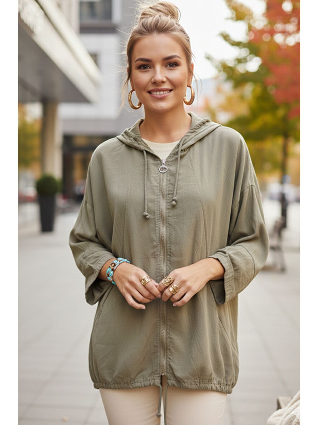 Bej İtalyan Vizon Kapüşonlu 3/4 Kol Fermuarlı Cepli Casual Pamuklu Dokuma Ceket 70 70-1