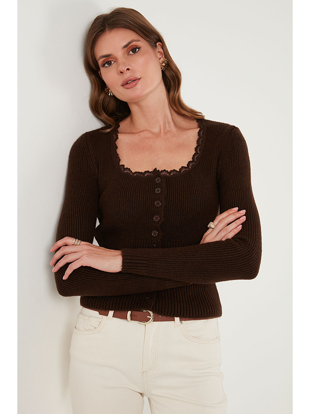 Kahverengi Premium Slim Fit Dantel Detaylı Yaka Örme Hırka 680HI00061-4