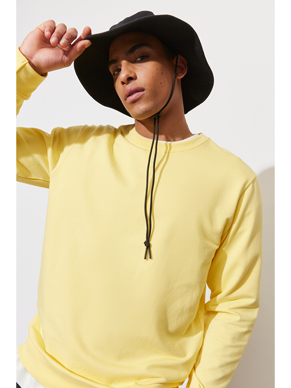 Erkek Sarı Standart Fit Normal Kesim Bisiklet Yaka Sweatshirt-2