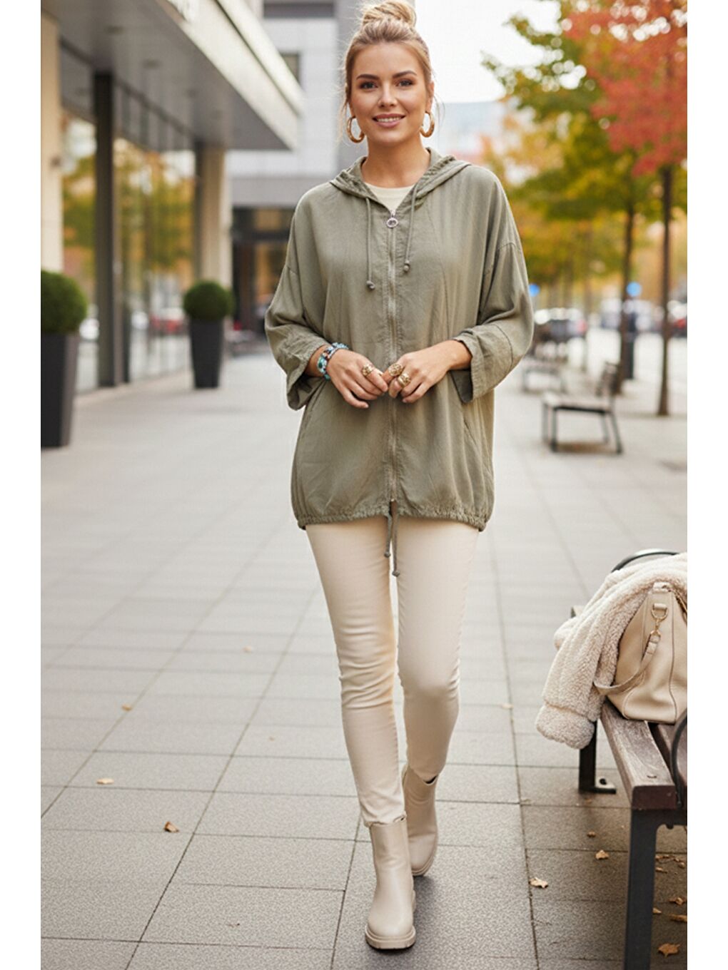 Bej İtalyan Vizon Kapüşonlu 3/4 Kol Fermuarlı Cepli Casual Pamuklu Dokuma Ceket 70 70-4