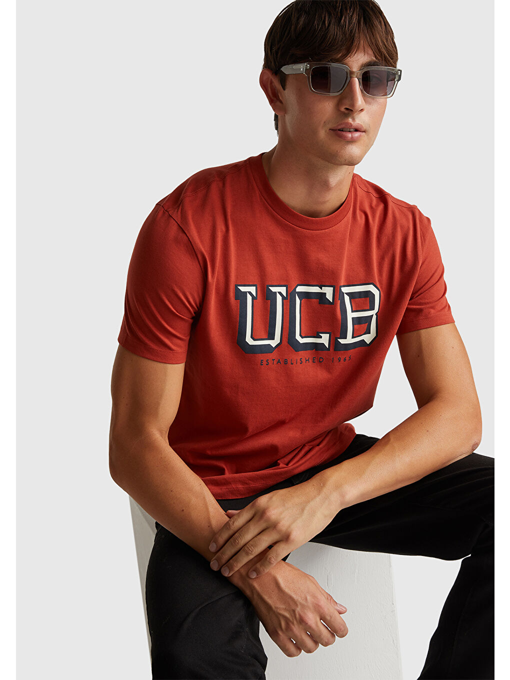 Erkek Kırmızı-UCB %100 Pamuk Önü Logo Baskılı Relax Fit T-Shirt-4