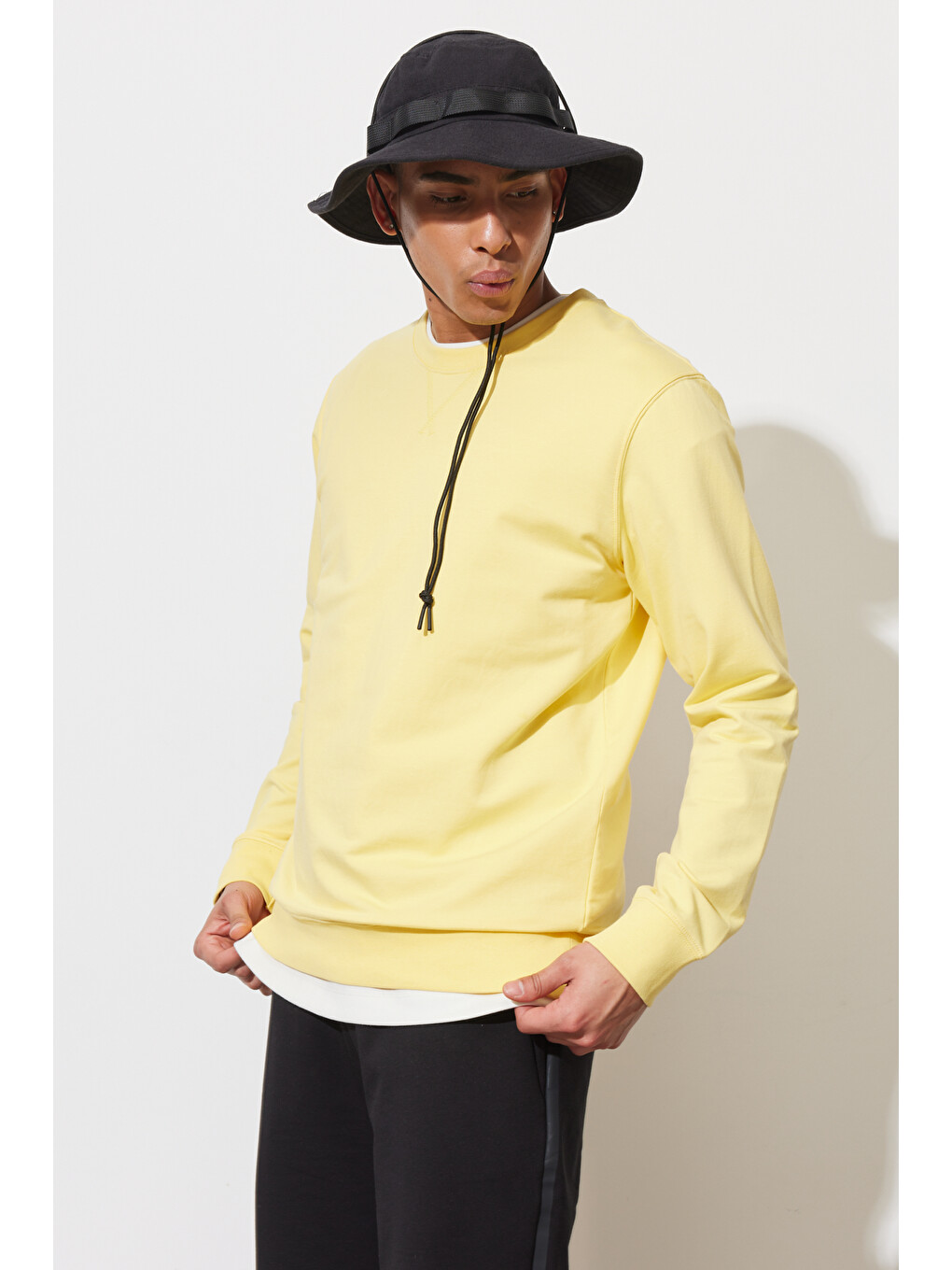 Erkek Sarı Standart Fit Normal Kesim Bisiklet Yaka Sweatshirt-5