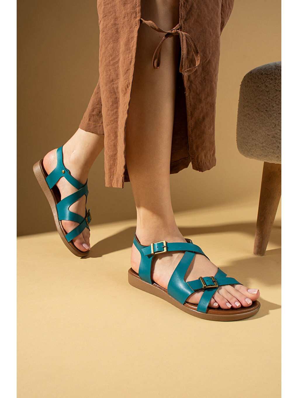 Turkuaz Çapraz Bantlı Çift Tokalı Kadın Sandalet 51-847-25-2