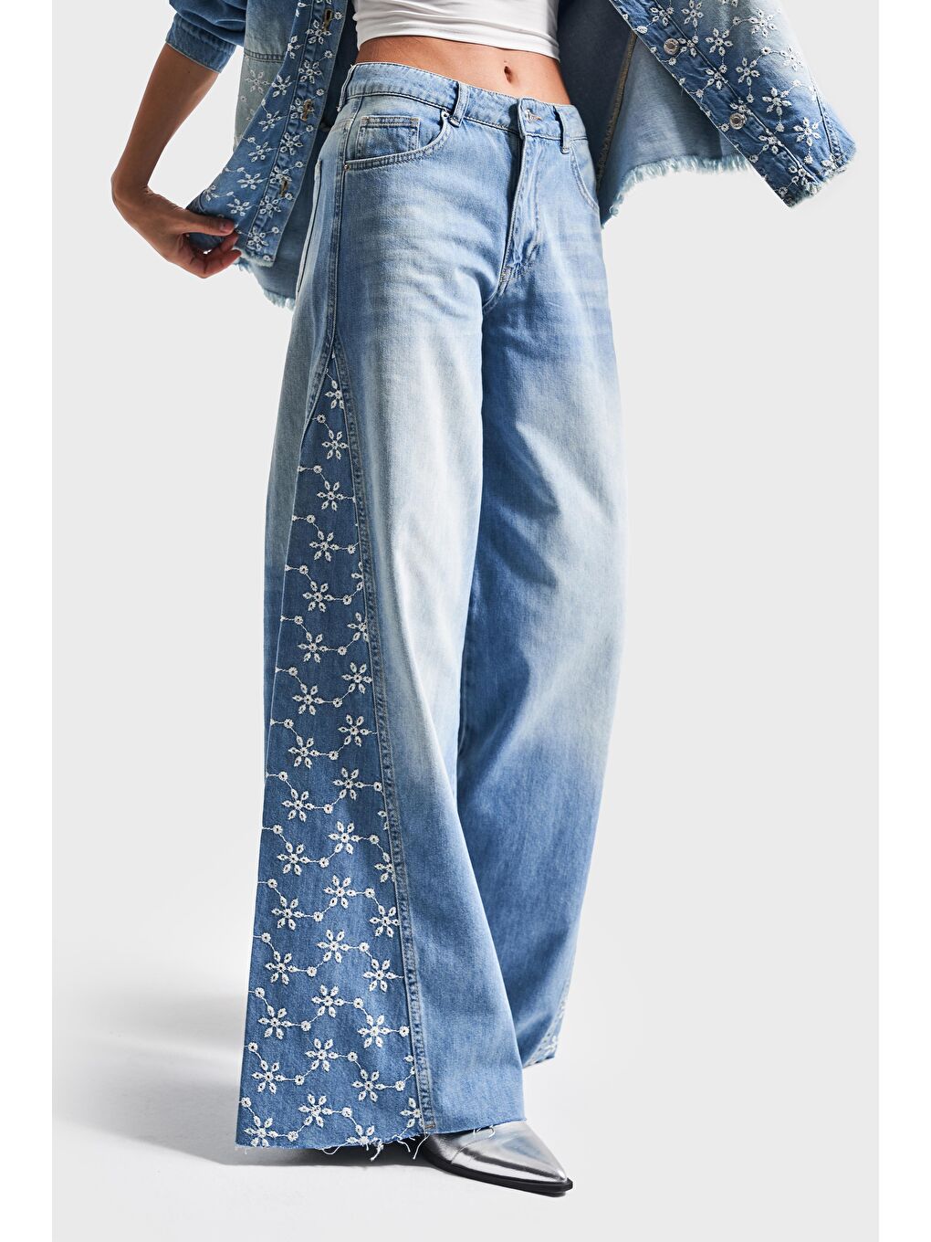 Kadın Mavi Jean Rengi 2S5-75 Çiçek Nakışlı Palazzo Fit %100 Pamuk Tasarım Denim Jean