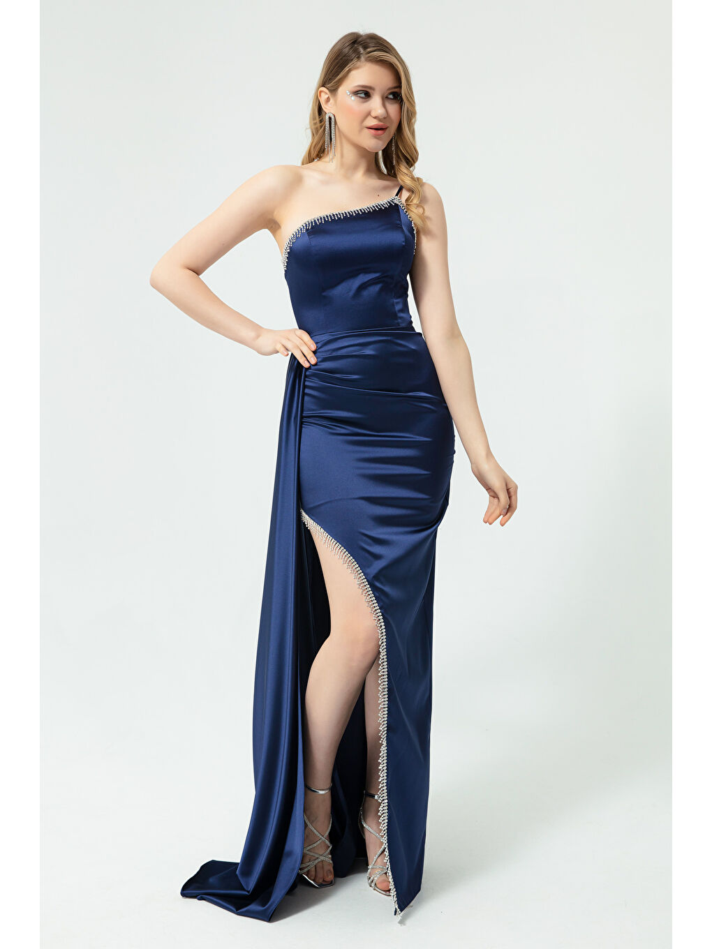 Kadın Lacivert Tek Omuzlu Taşlı Uzun Saten Abiye Elbise-3