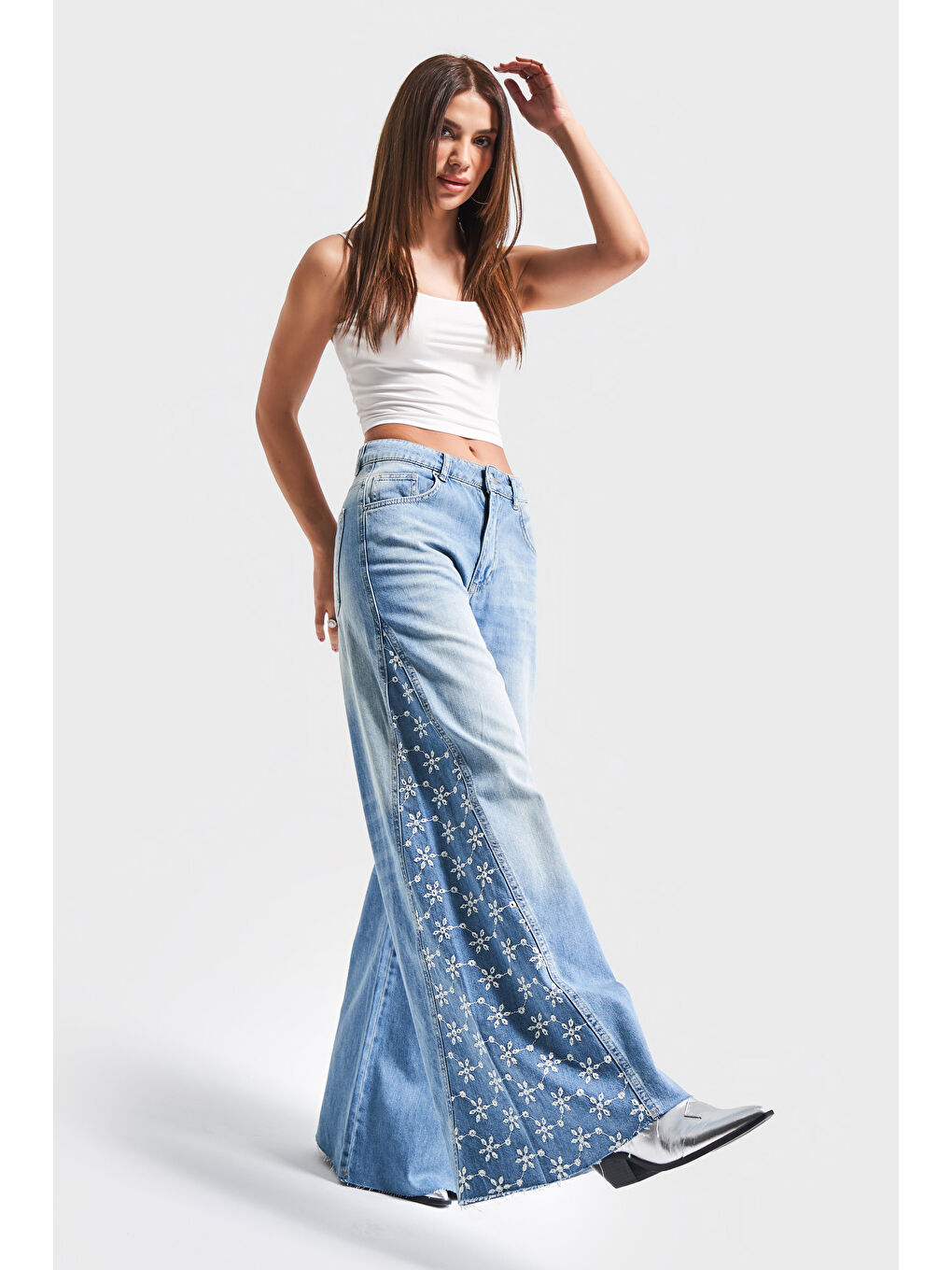 Kadın Mavi Jean Rengi 2S5-75 Çiçek Nakışlı Palazzo Fit %100 Pamuk Tasarım Denim Jean-1