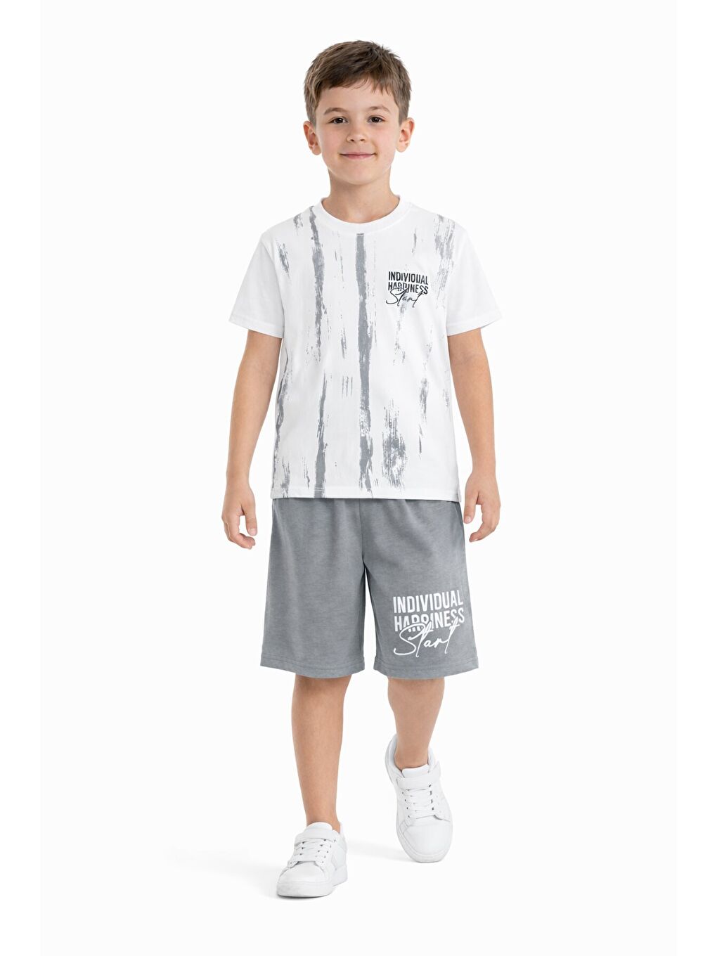 Gri Desenli Tişörtlü Erkek Çocuk Yazı Baskılı Şortlu Takım 23787-2