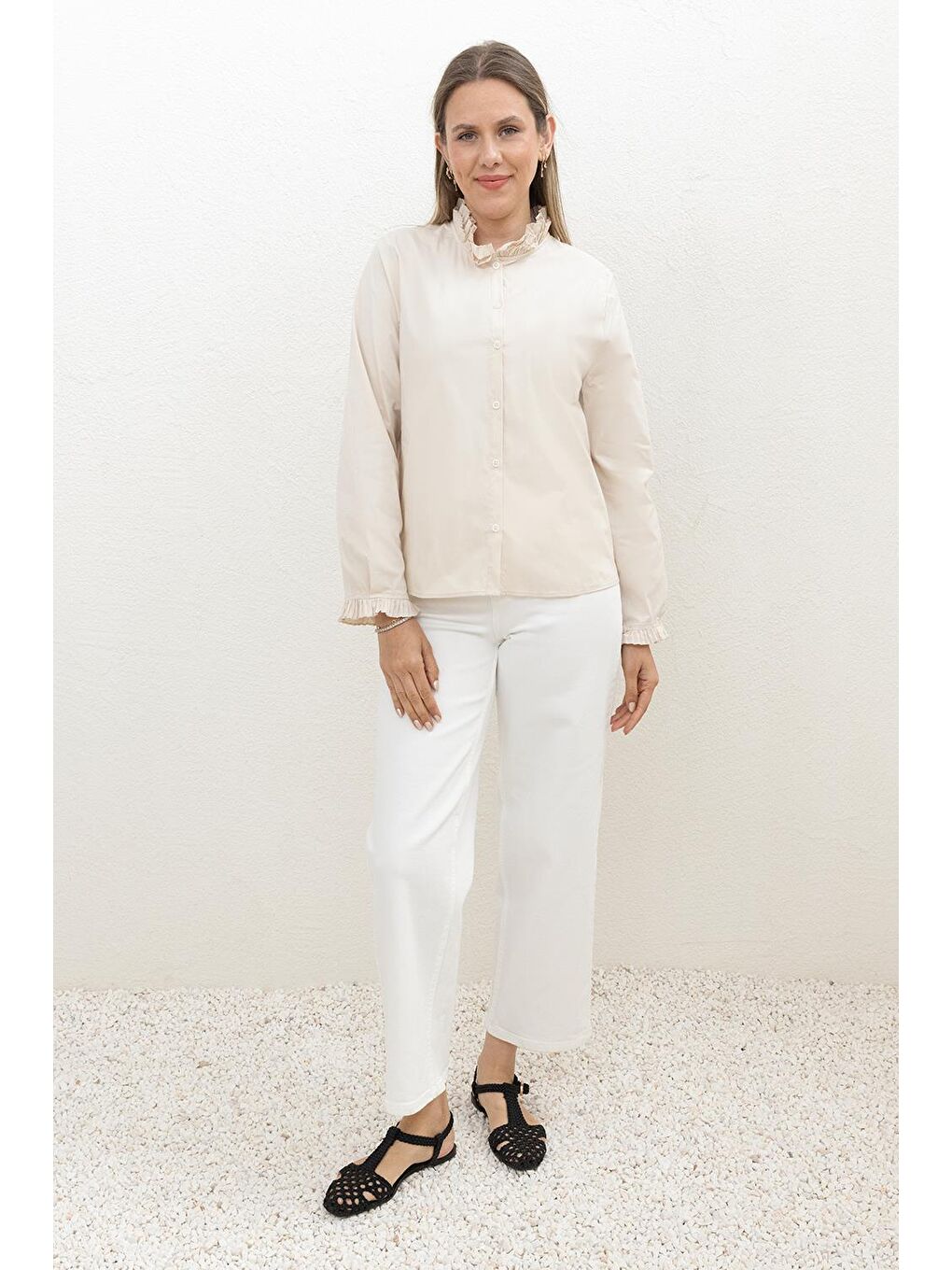 Beyaz Taş-Yaka Ve Kol Piliseli Gömlek-1