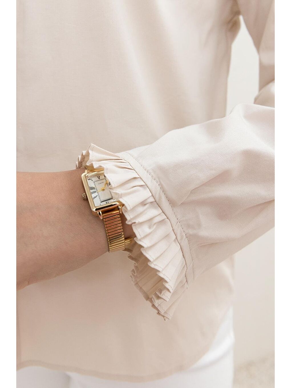 Beyaz Taş-Yaka Ve Kol Piliseli Gömlek-4