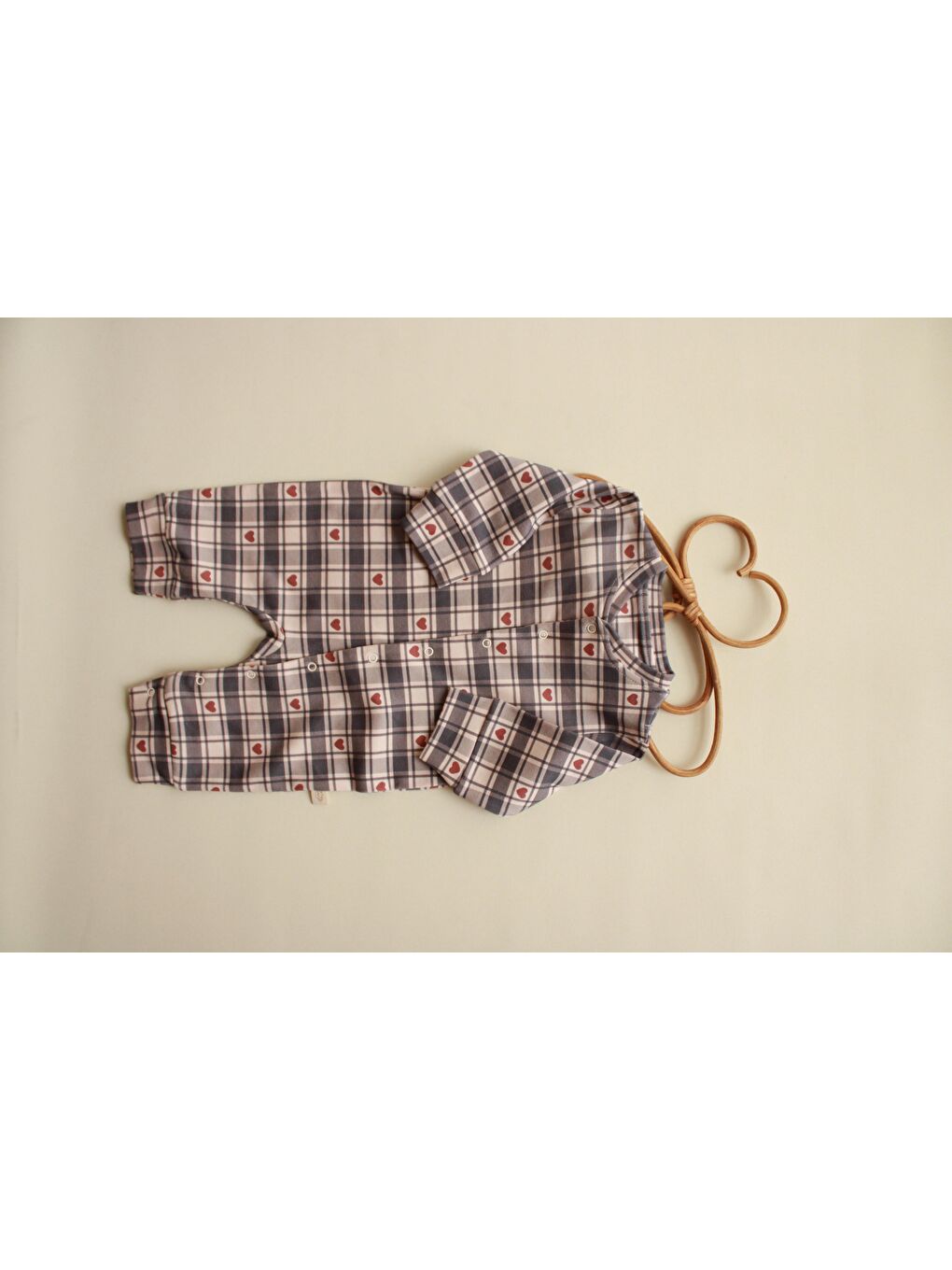 Bej Lacivert Kalp  Serisi Tulum