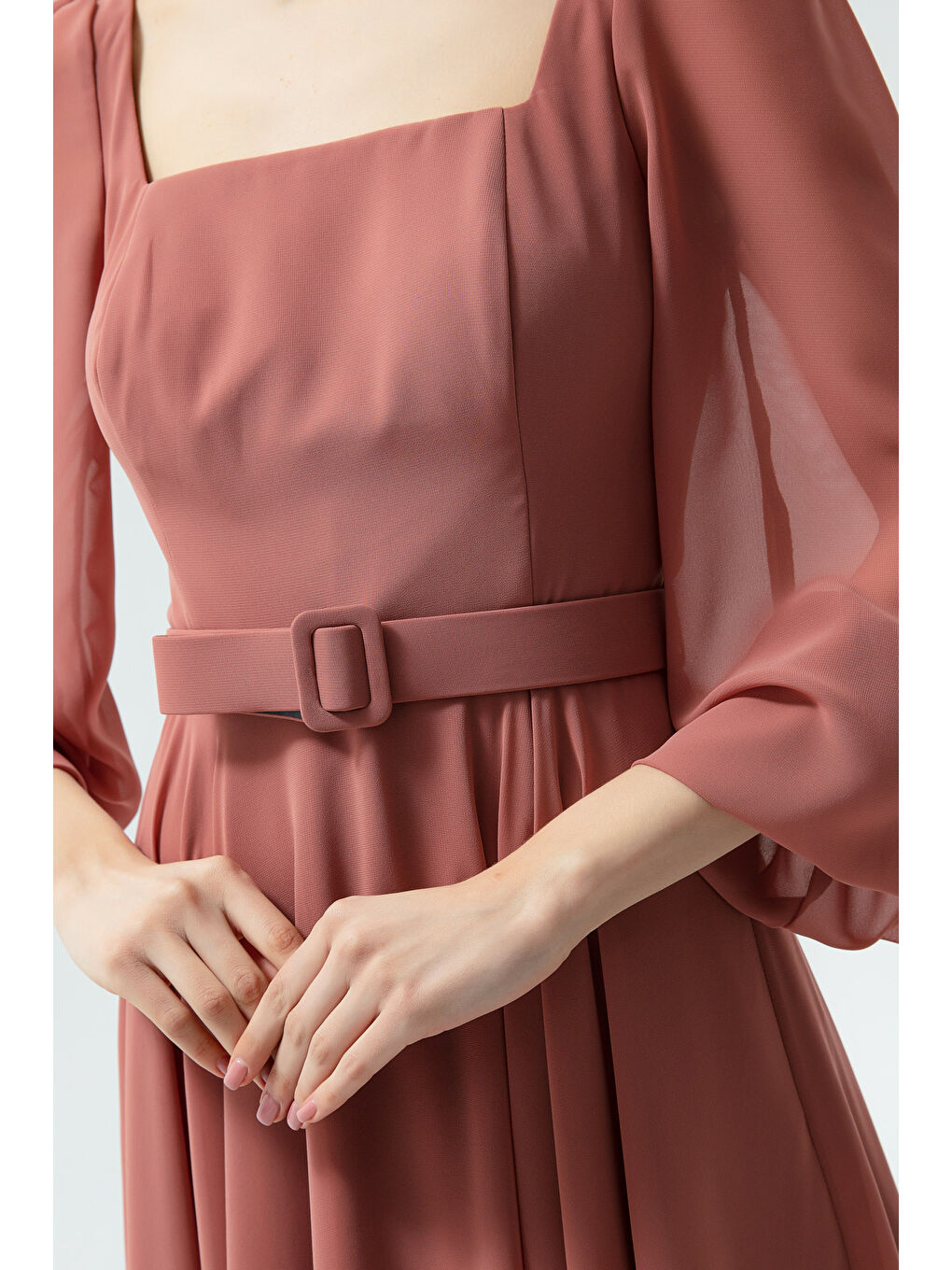 Pembe Kadın Somon Kare Yaka Kemerli Midi Şifon Abiye Elbise-2