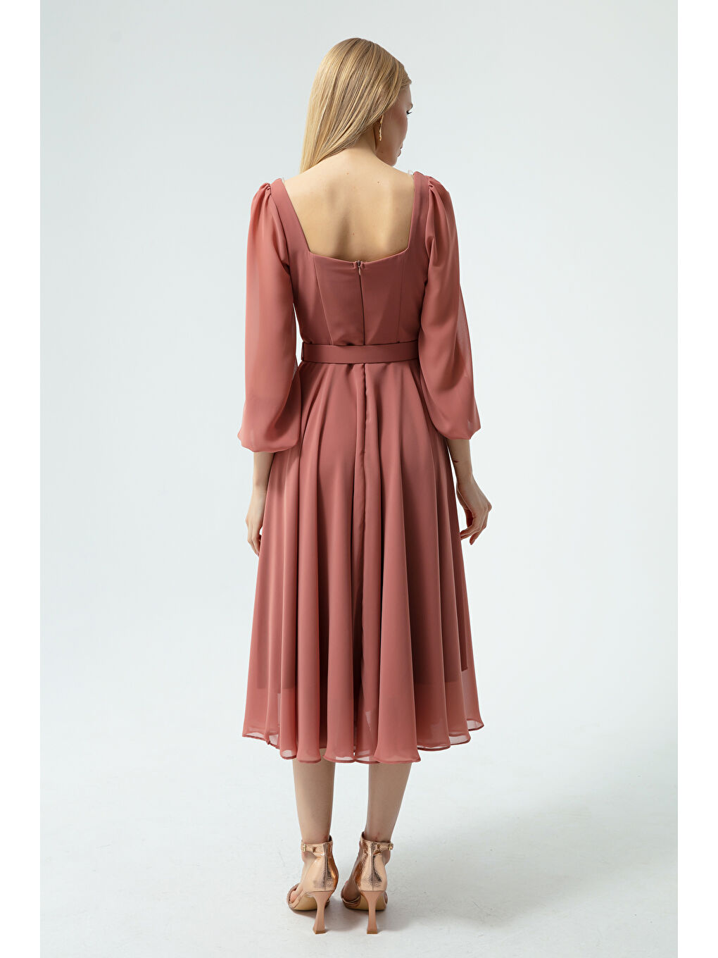 Pembe Kadın Somon Kare Yaka Kemerli Midi Şifon Abiye Elbise-4