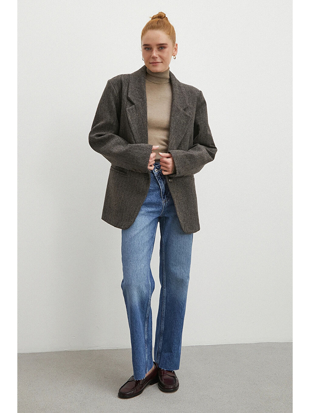 Çapraz Fermuarlı Kesik Paça Düğmeli Jean Lacivert-1