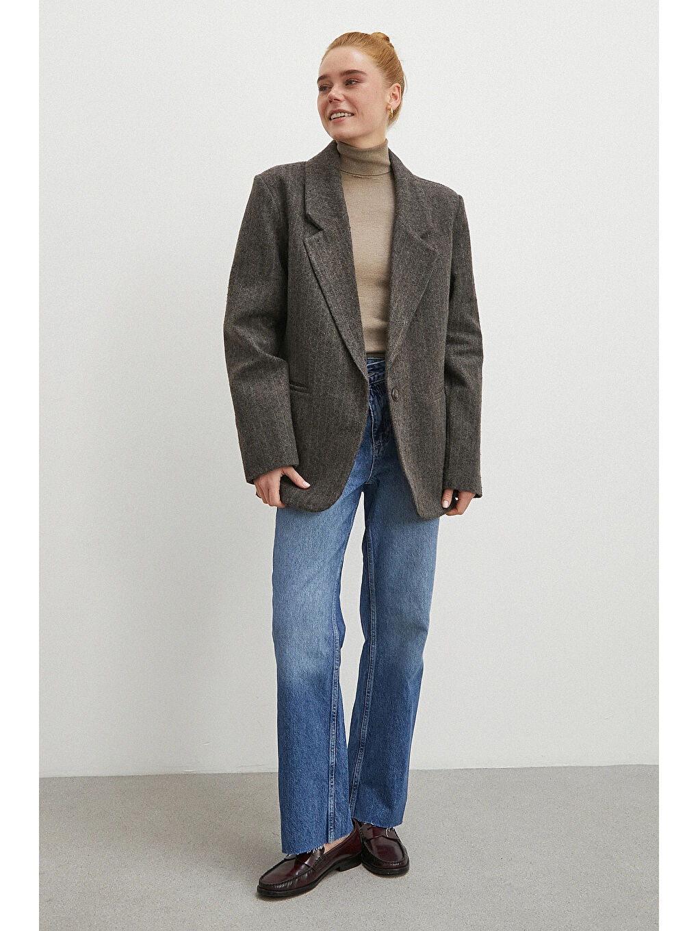 Çapraz Fermuarlı Kesik Paça Düğmeli Jean Lacivert-2