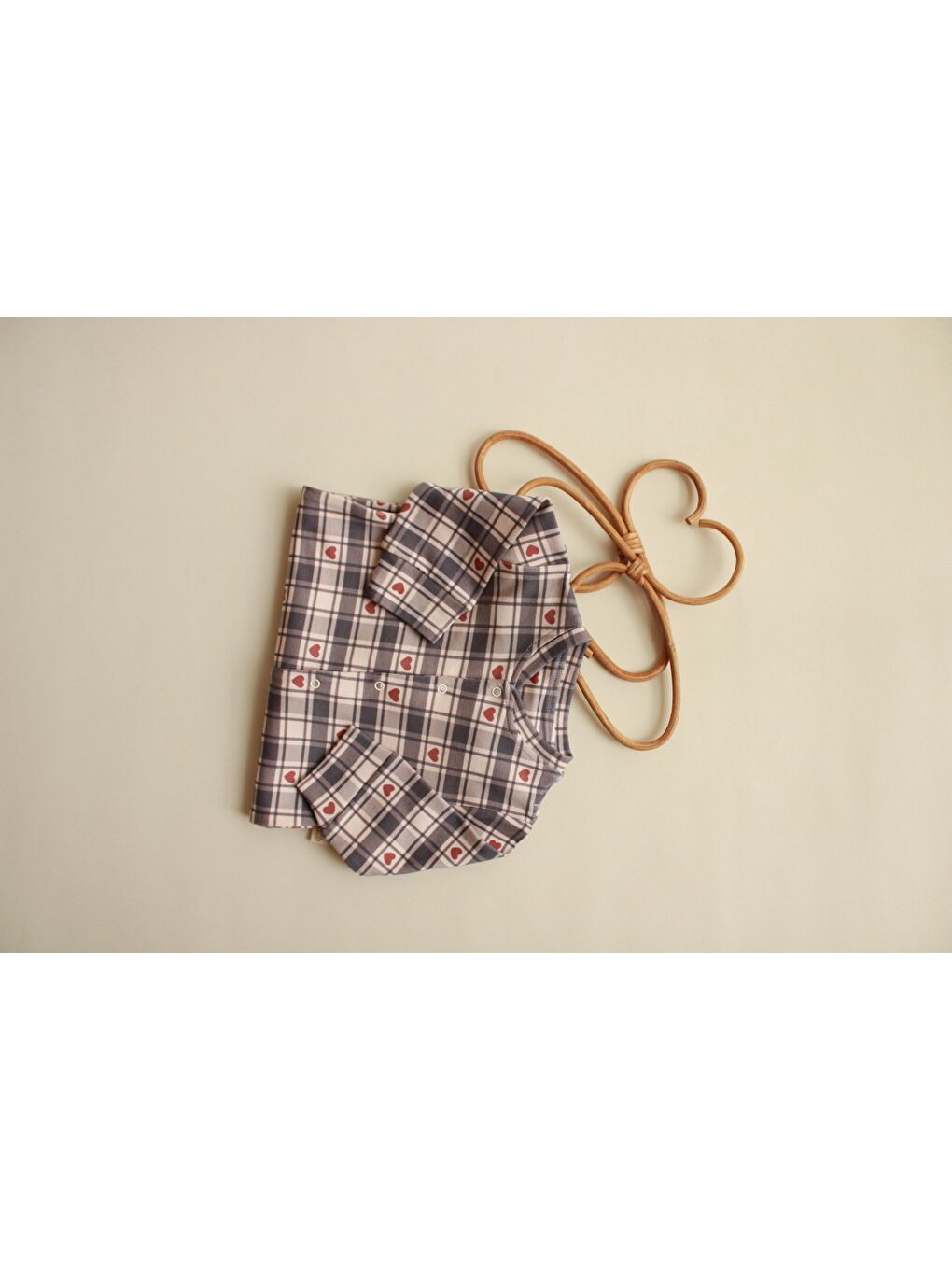 Bej Lacivert Kalp  Serisi Tulum-3