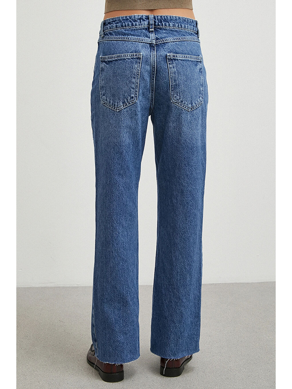 Çapraz Fermuarlı Kesik Paça Düğmeli Jean Lacivert-5