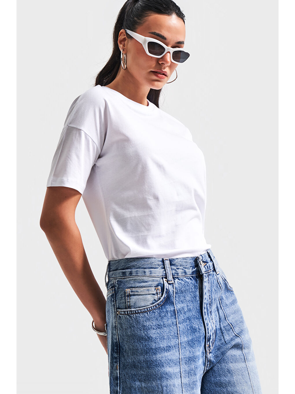 Kadın Beyaz Renk S5 Bisiklet Yaka Basic T-Shirt-4