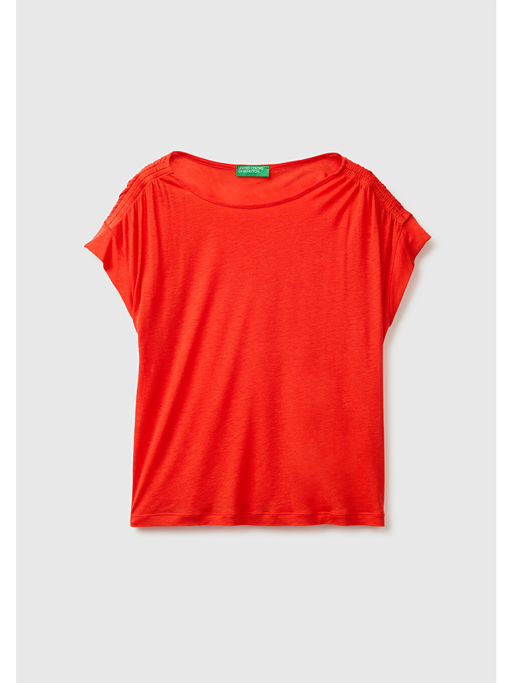 Kadın Kırmızı Keten Liyosel Karışımlı Omuzları Büzgü Detaylı T-Shirt