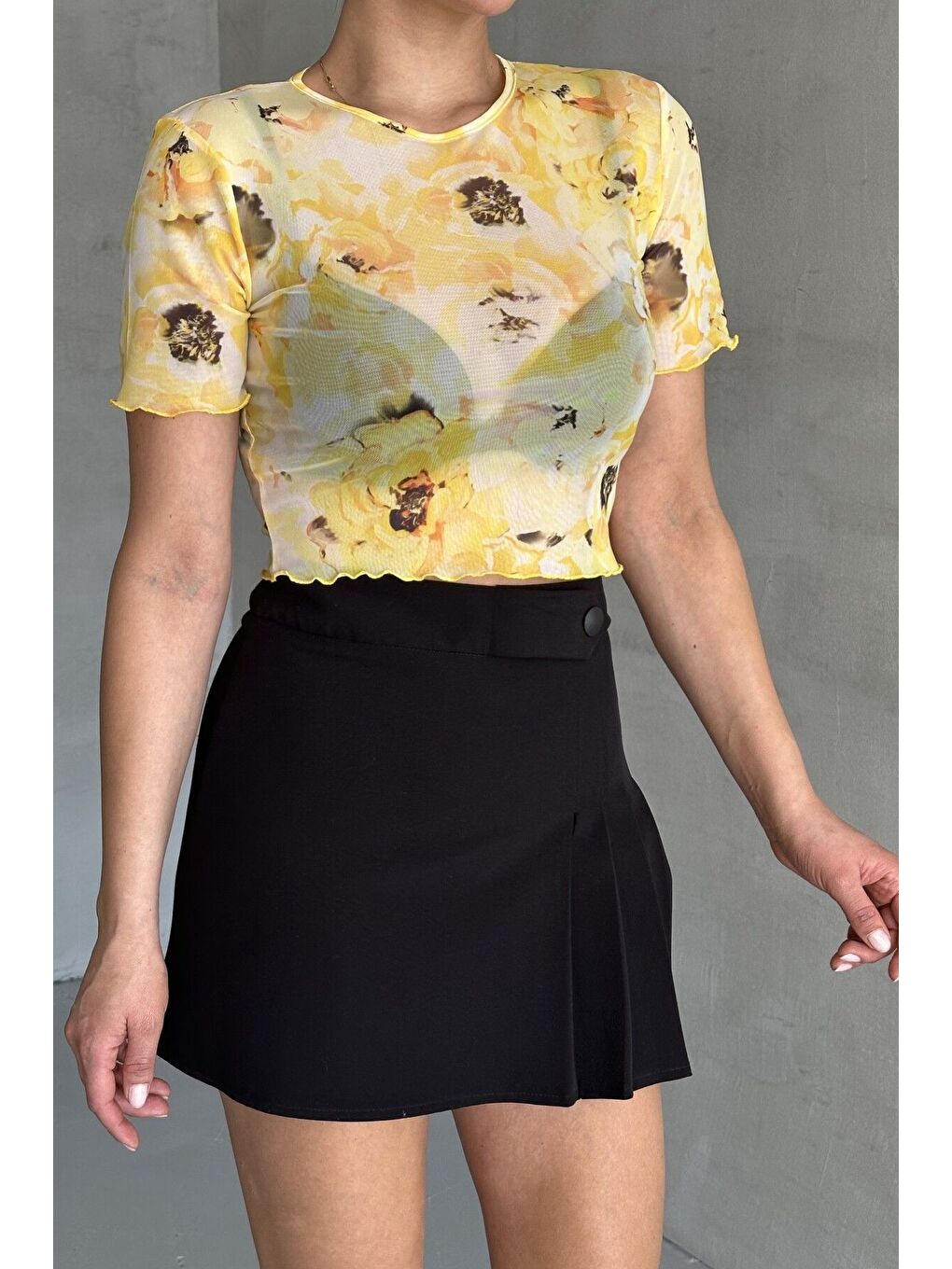 Sarı Kadın Bisiklet Yaka SARI Çiçek Desenli Kısa Kollu Bluz-1