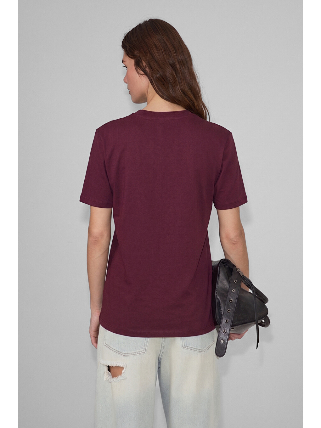 Sheane Kadın %100 Organik Pamuk Derin V Yakalı Comfort Fit Bordo T-shirt-1
