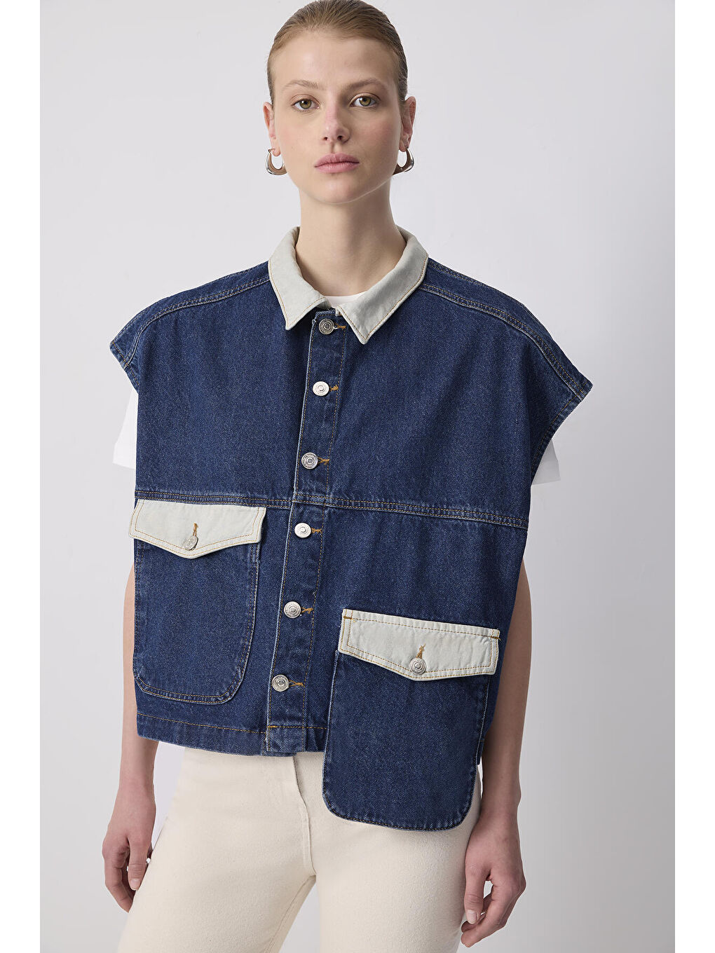 Mavi Cep Detaylı Denim Yelek-1