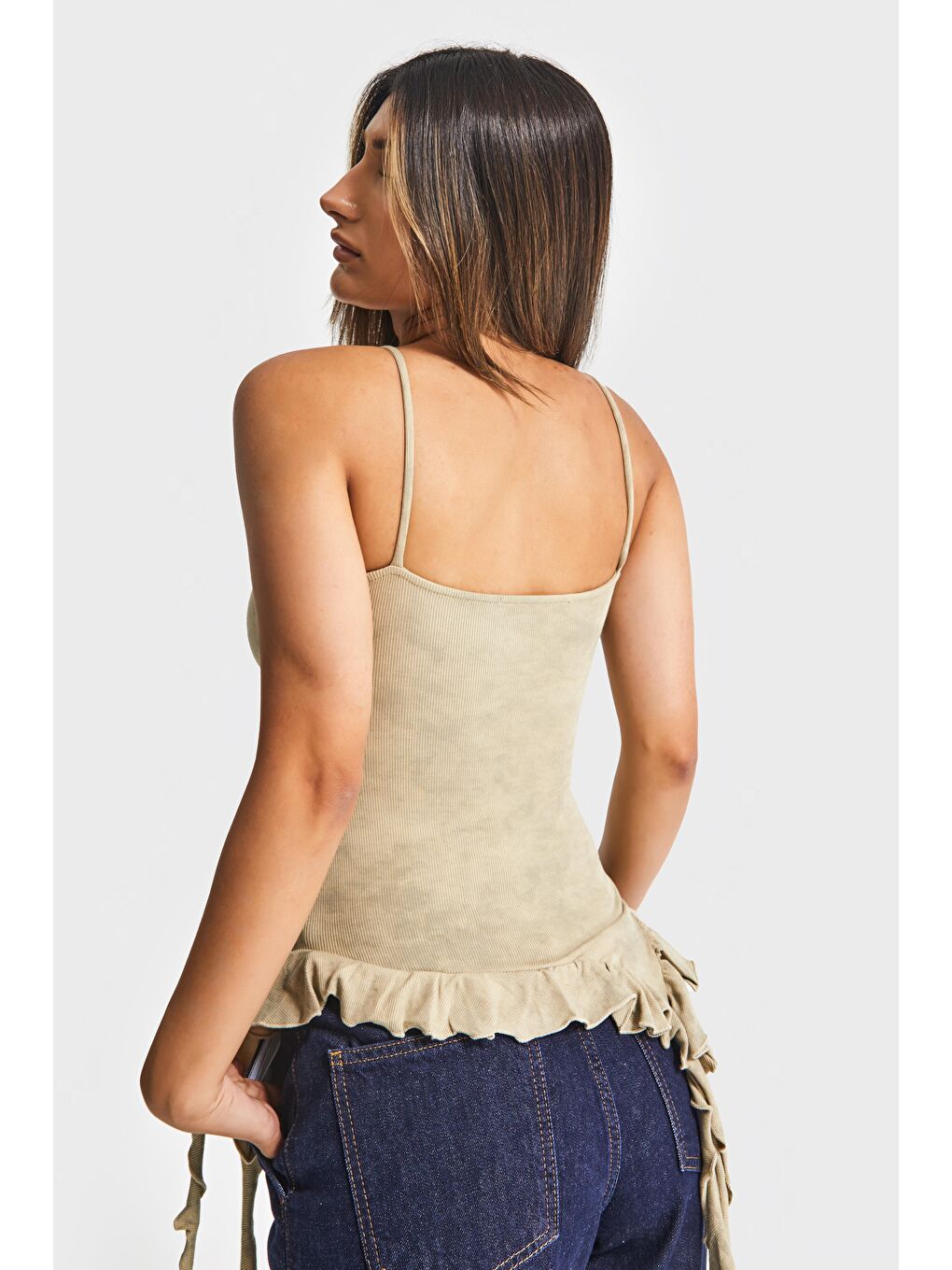 Kadın Bej Renk s5-15 Taş Baskılı Fırfır Detaylı Askılı Atlet T-Shirt-3