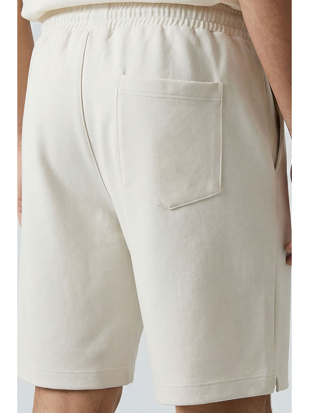 Ekru Standart Fit Basic Arka Cepli Erkek Şort - 88314-3