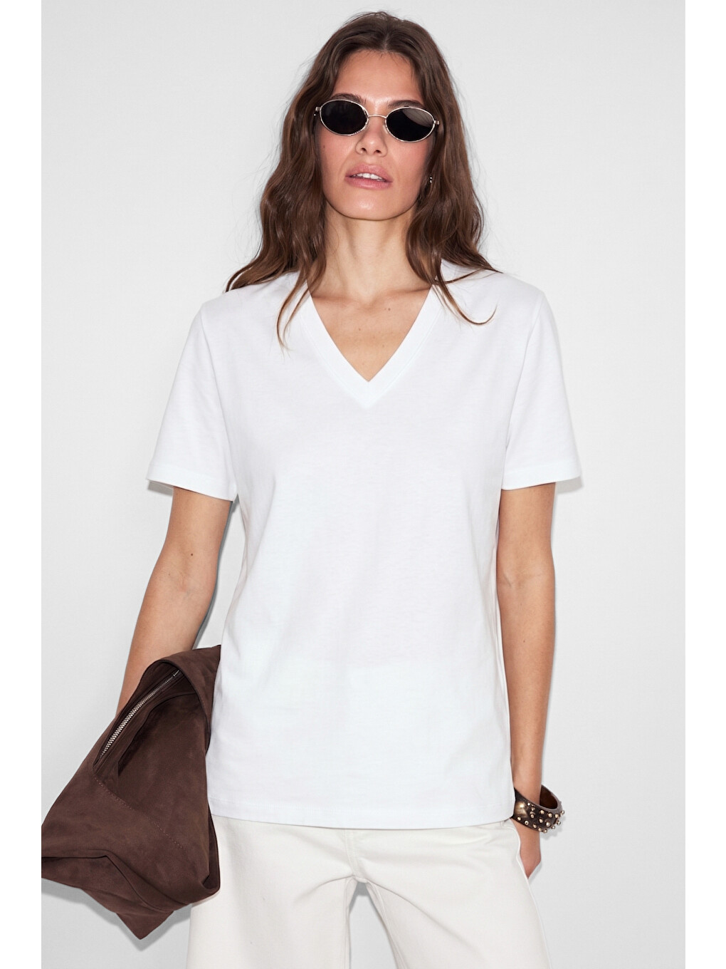 Sheane Kadın %100 Organik Pamuk Derin V Yakalı Comfort Fit Beyaz T-shirt