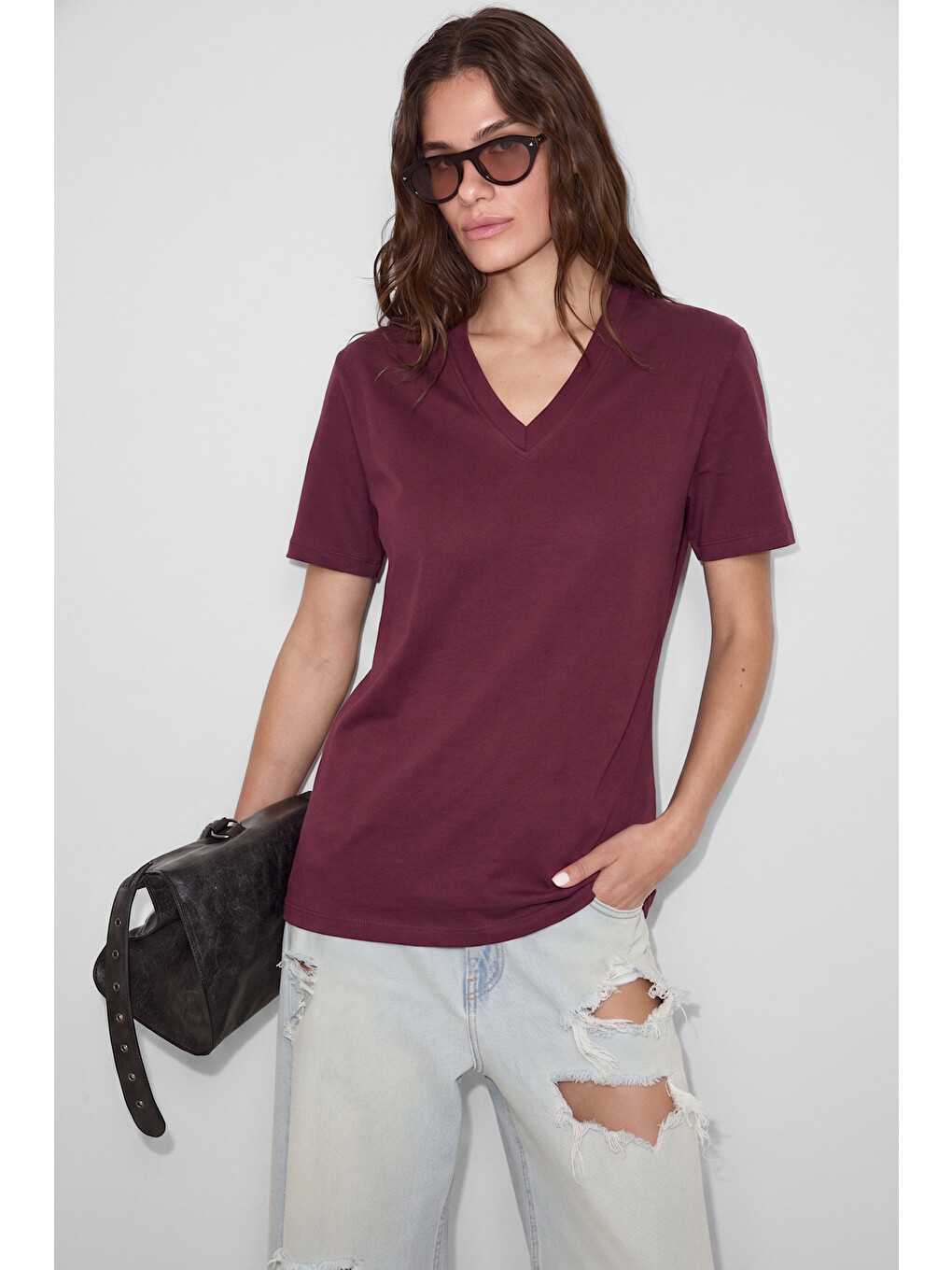 Sheane Kadın %100 Organik Pamuk Derin V Yakalı Comfort Fit Bordo T-shirt-2