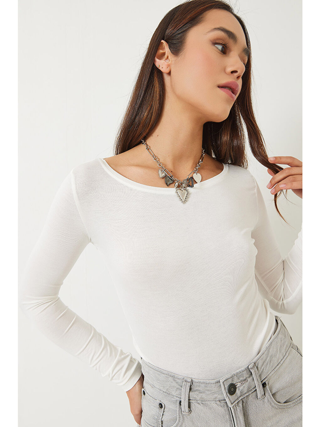 Beyaz Kadın Oval Yaka Uzun Kollu Slim Fit Saran Modal Basic Bluz