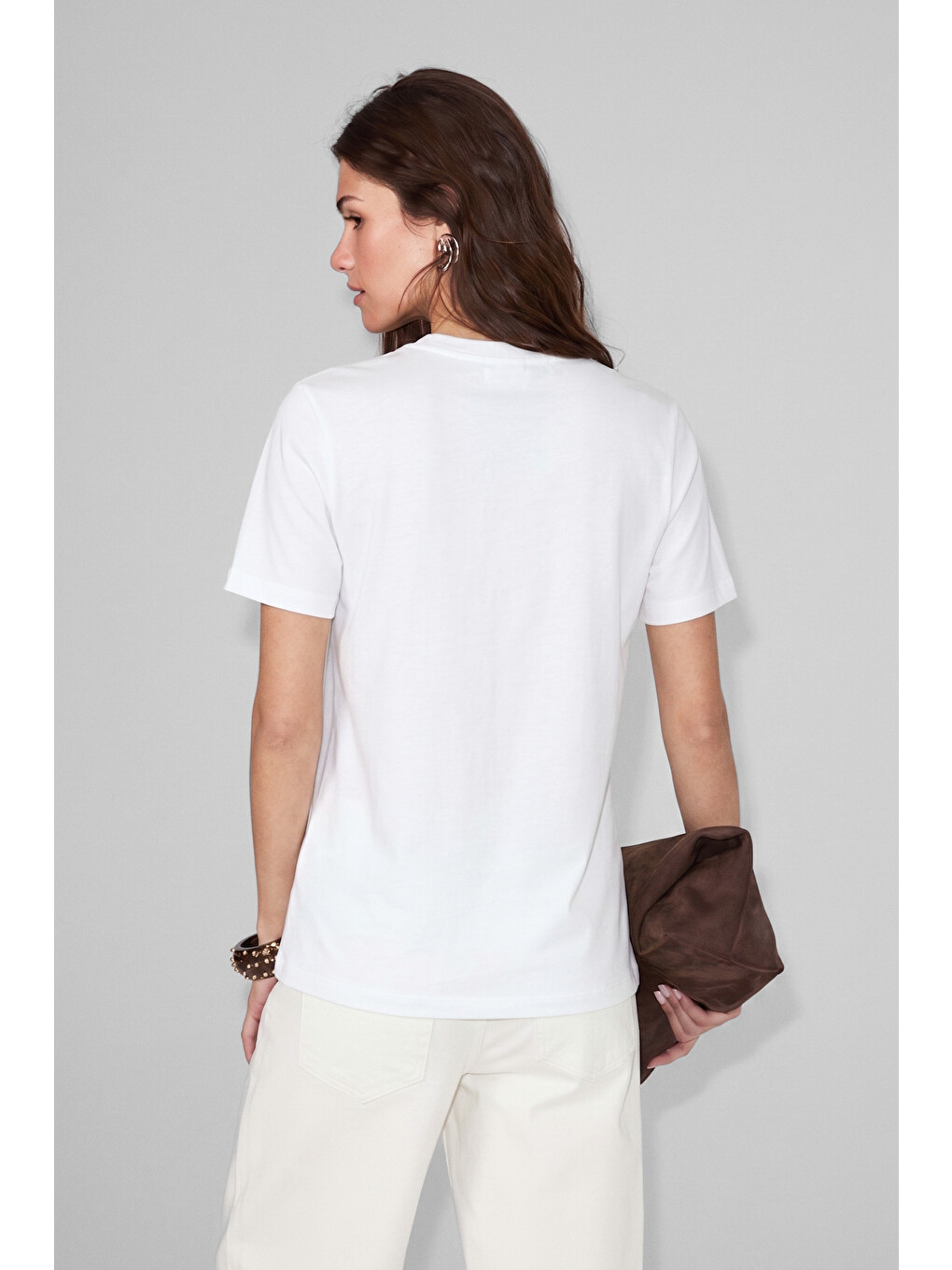 Sheane Kadın %100 Organik Pamuk Derin V Yakalı Comfort Fit Beyaz T-shirt-2