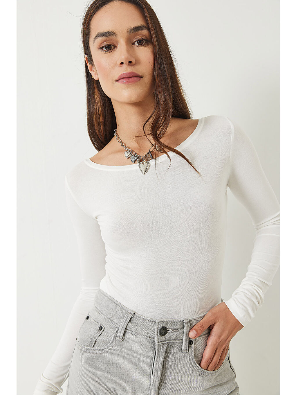 Beyaz Kadın Oval Yaka Uzun Kollu Slim Fit Saran Modal Basic Bluz-1