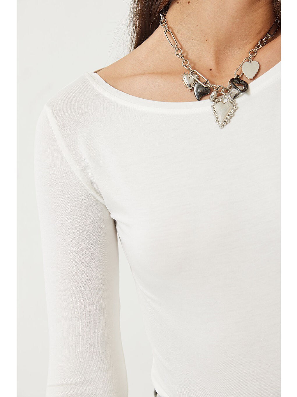 Beyaz Kadın Oval Yaka Uzun Kollu Slim Fit Saran Modal Basic Bluz-4