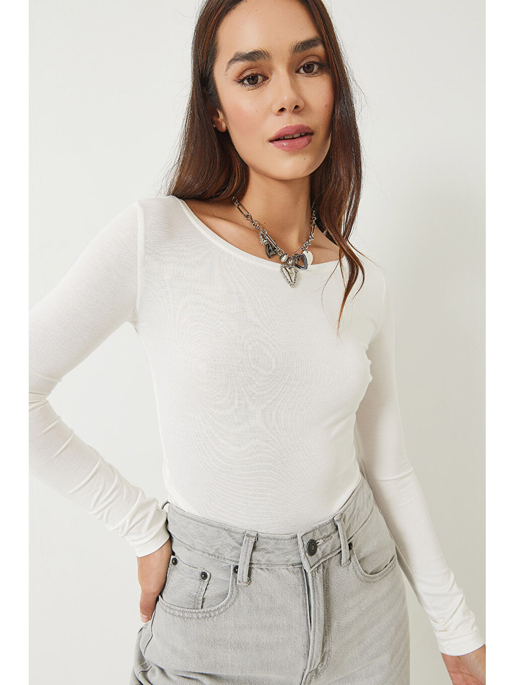 Beyaz Kadın Oval Yaka Uzun Kollu Slim Fit Saran Modal Basic Bluz-5