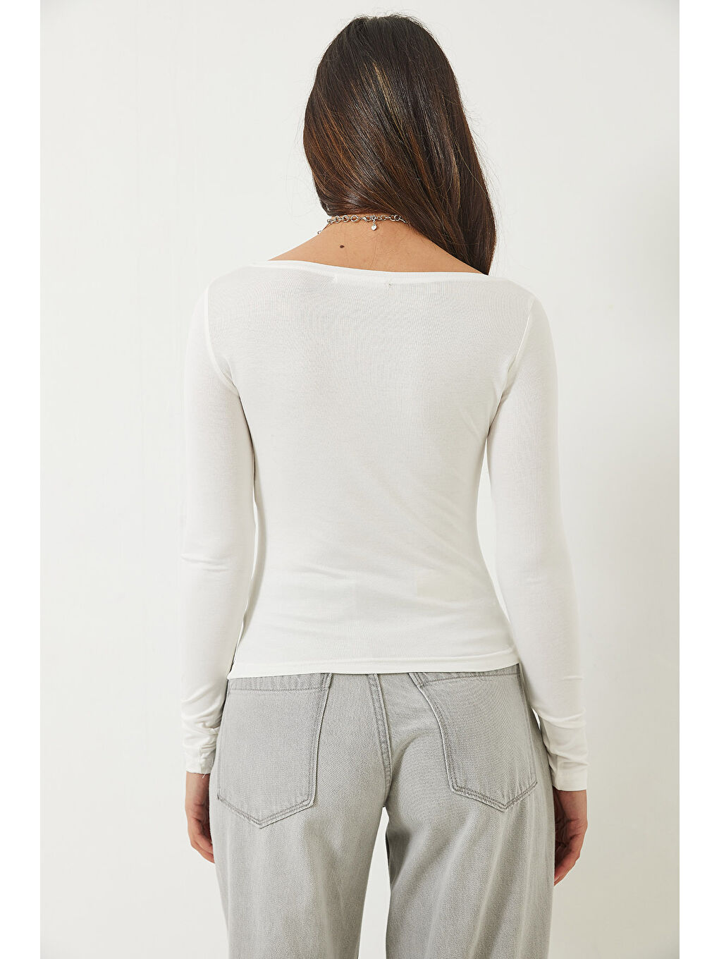 Beyaz Kadın Oval Yaka Uzun Kollu Slim Fit Saran Modal Basic Bluz-6