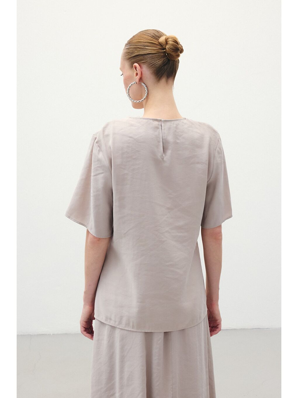 Bej Kısa Kollu Salaş Bluz - Taş-4