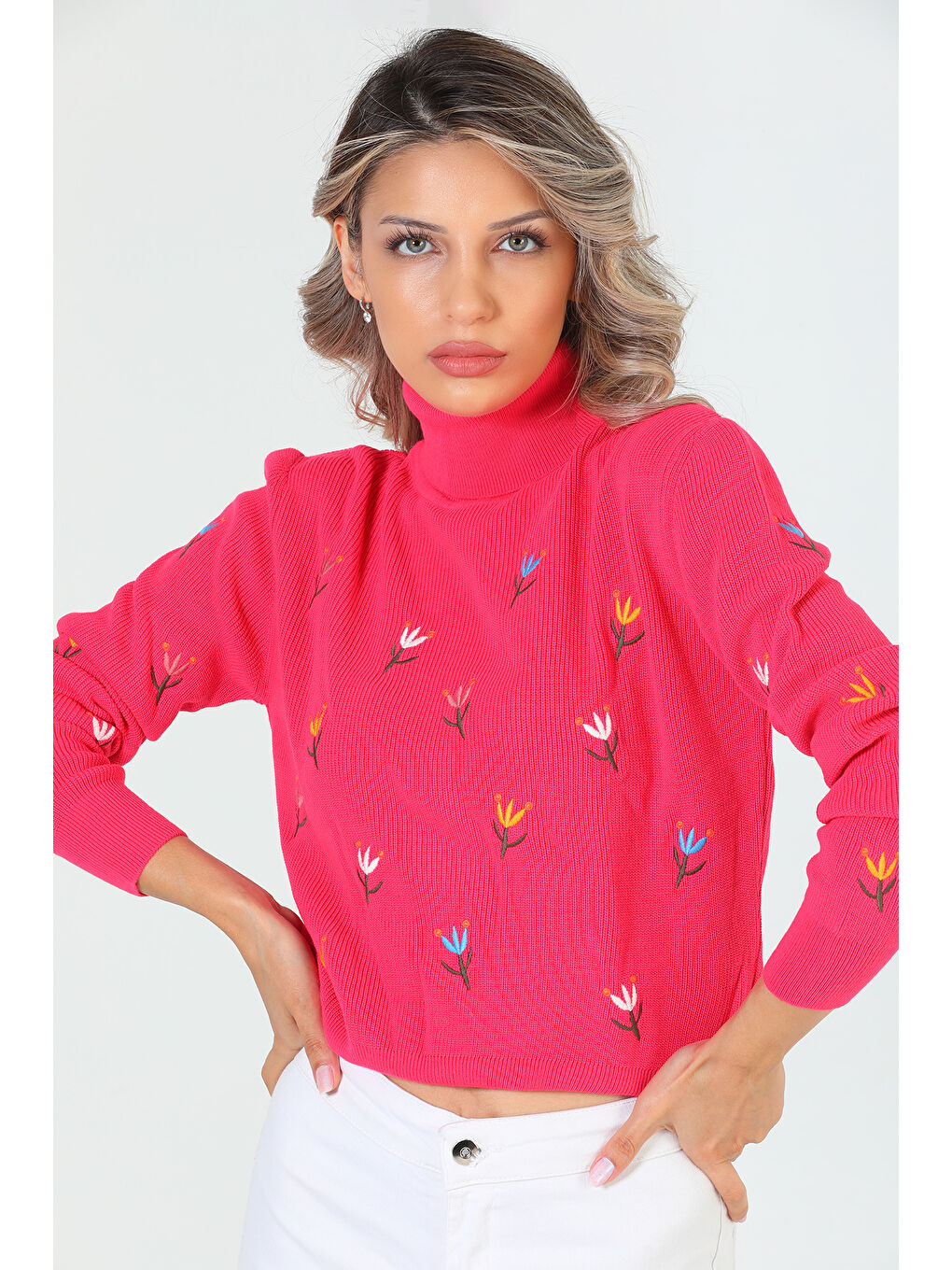 Fuşya Kadın Çiçek Nakışlı Balıkçı Yaka Triko Bluz-1