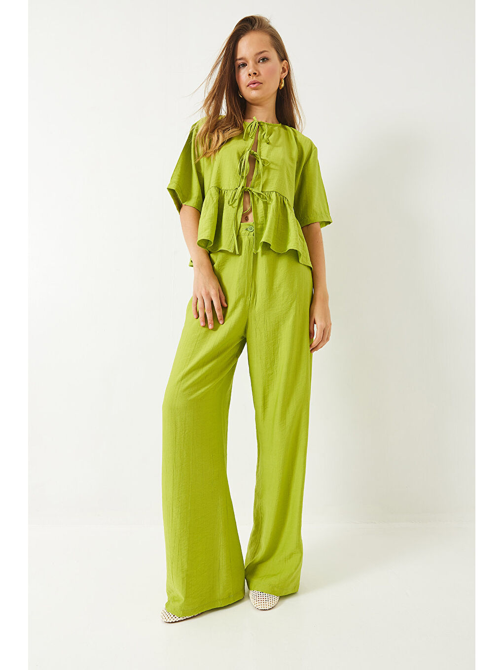 Yeşil Kadın Bağlama Detaylı Kısa Kollu Bluz Pantolon Alt-Üst Takım-1