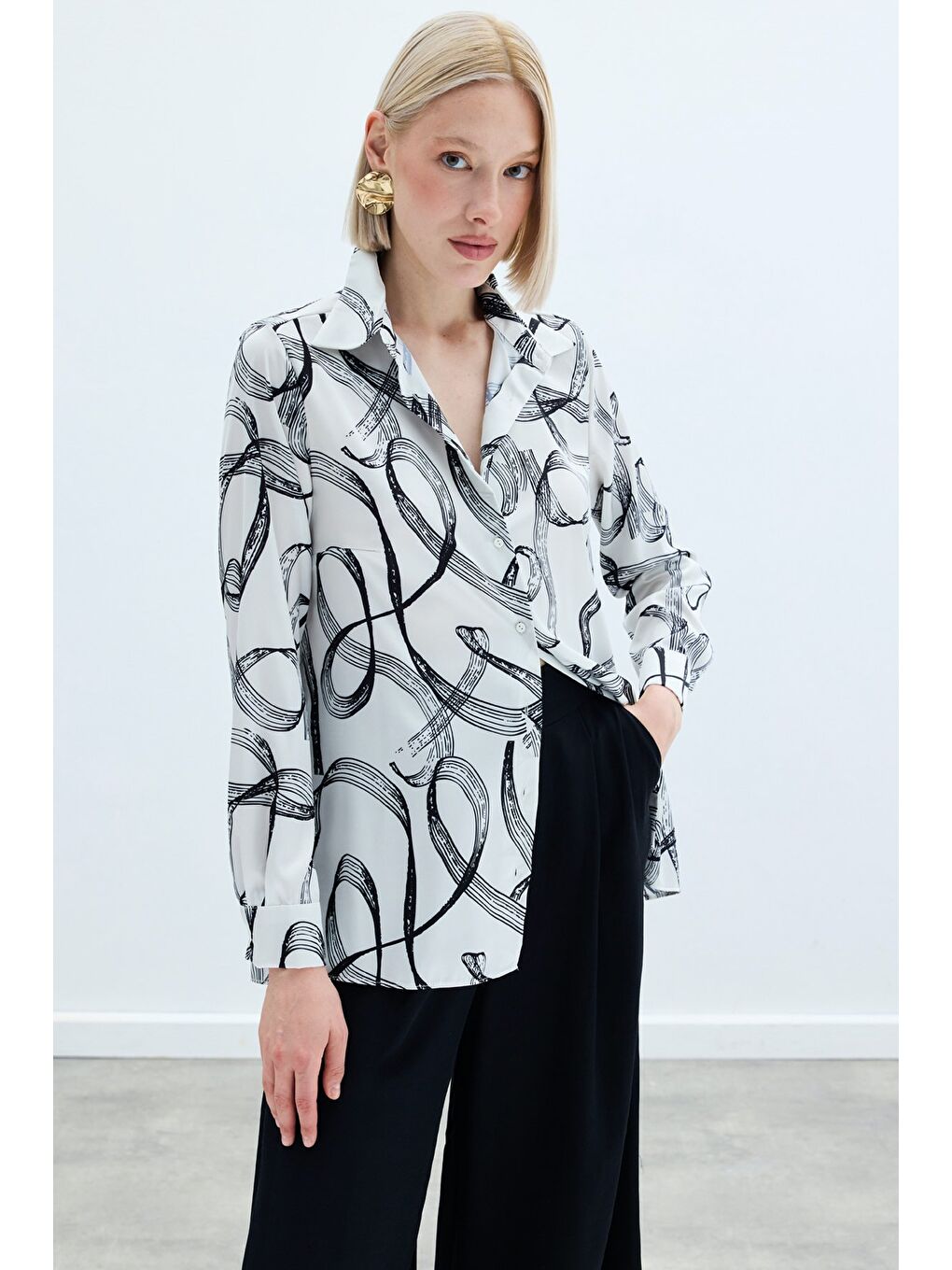 Desenli Klasik Gömlek - Siyah-1