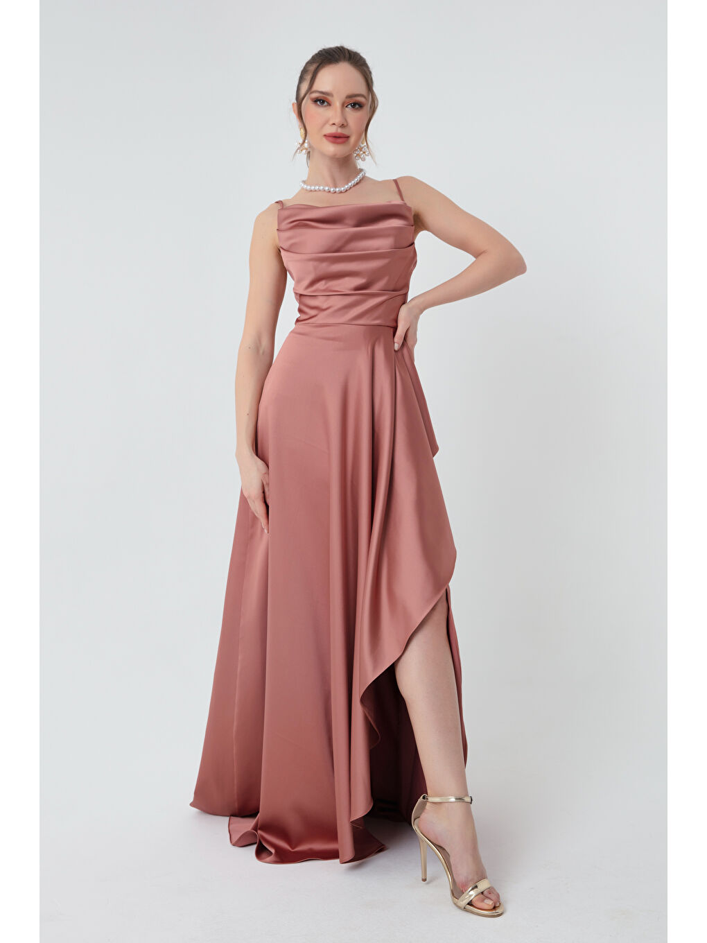 Pembe Kadın Somon Volanlı Yırtmaçlı Saten Abiye & Mezuniyet Elbisesi-2