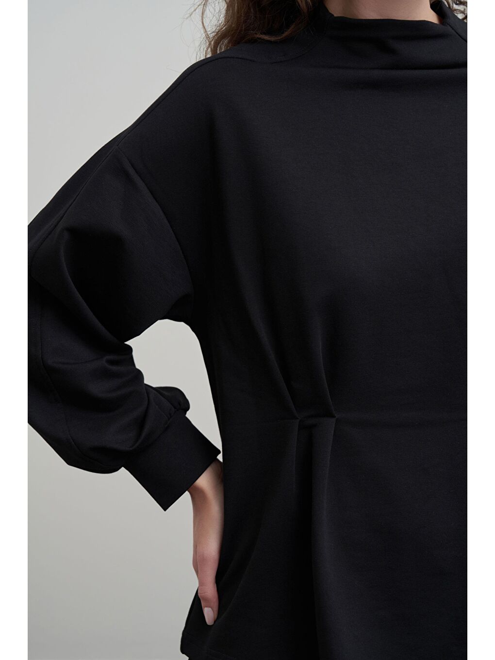 Siyah-Yumuşak Dokulu Pile Detaylı Etekli Takım-4