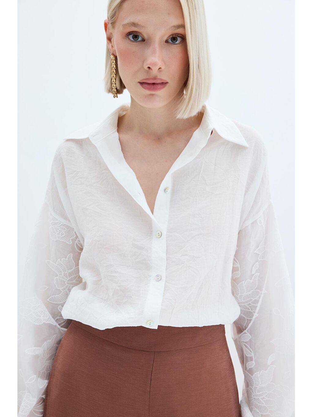 Nakış Detaylı Kraşlı Gömlek - Ekru-5