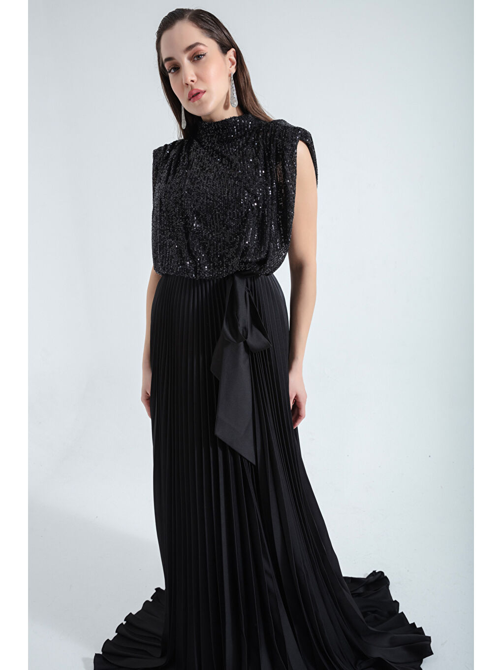 Kadın Siyah Pul Payetli Uzun Abiye Elbise-1