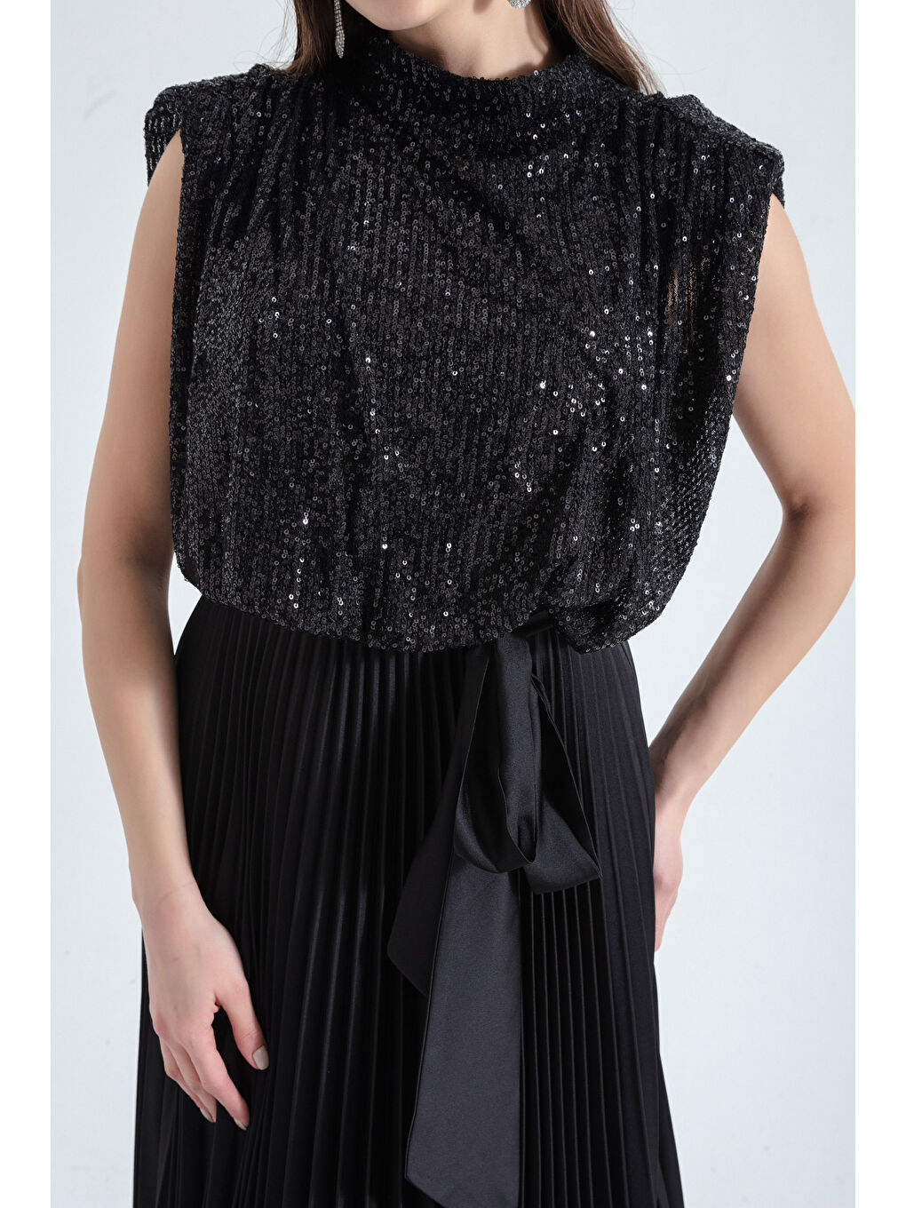 Kadın Siyah Pul Payetli Uzun Abiye Elbise-3