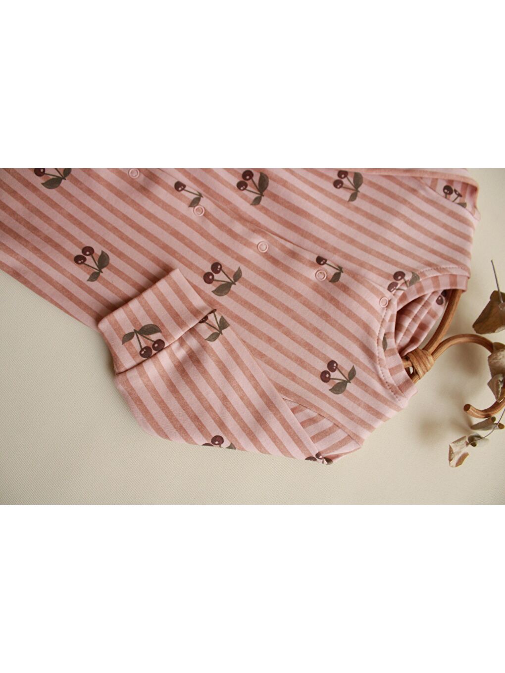 Bej Stripe Cherry Serisi Tulum-3