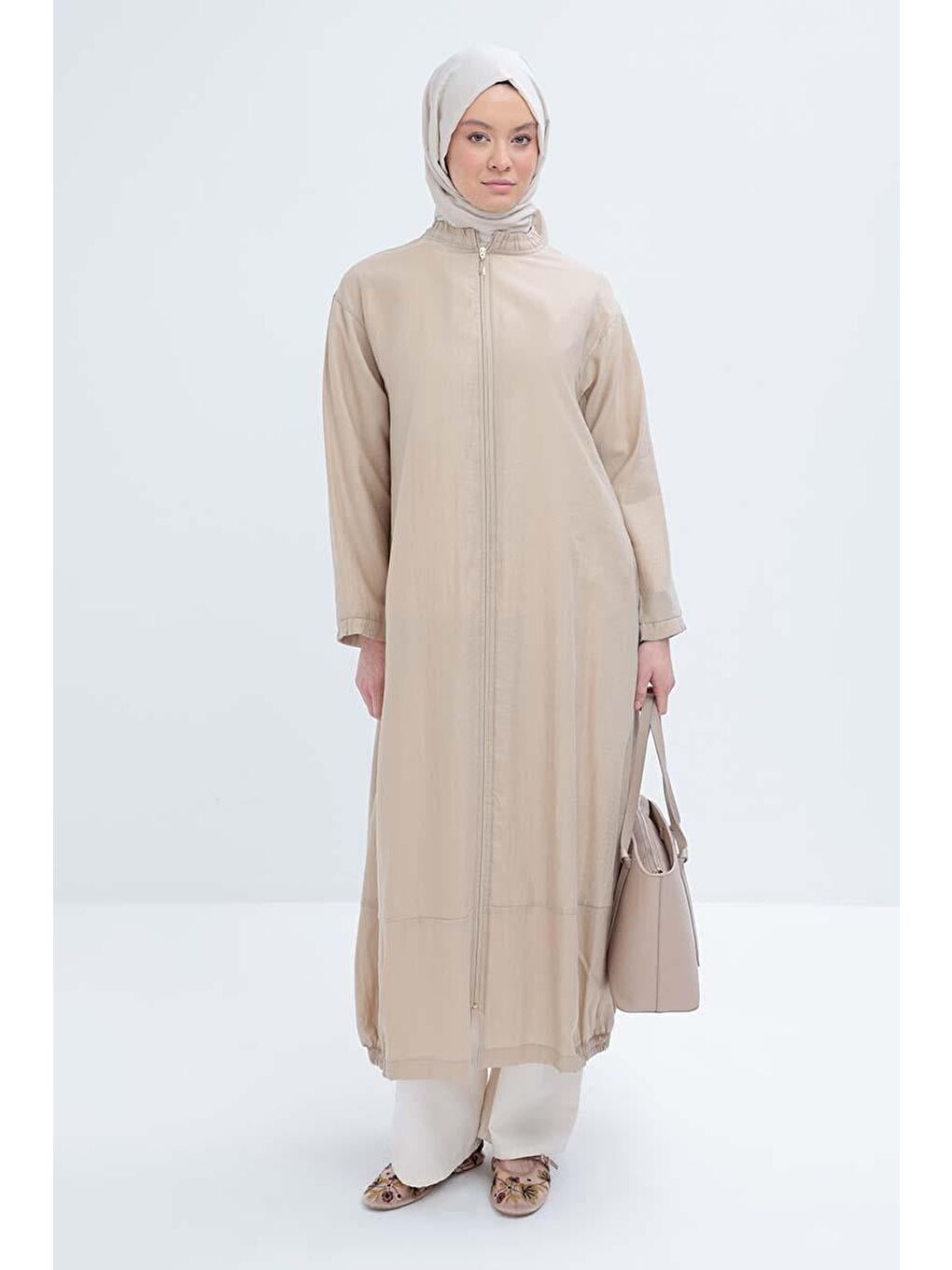 Bej-Etek Ucu Lastikli Fermuarlı Ferace-1