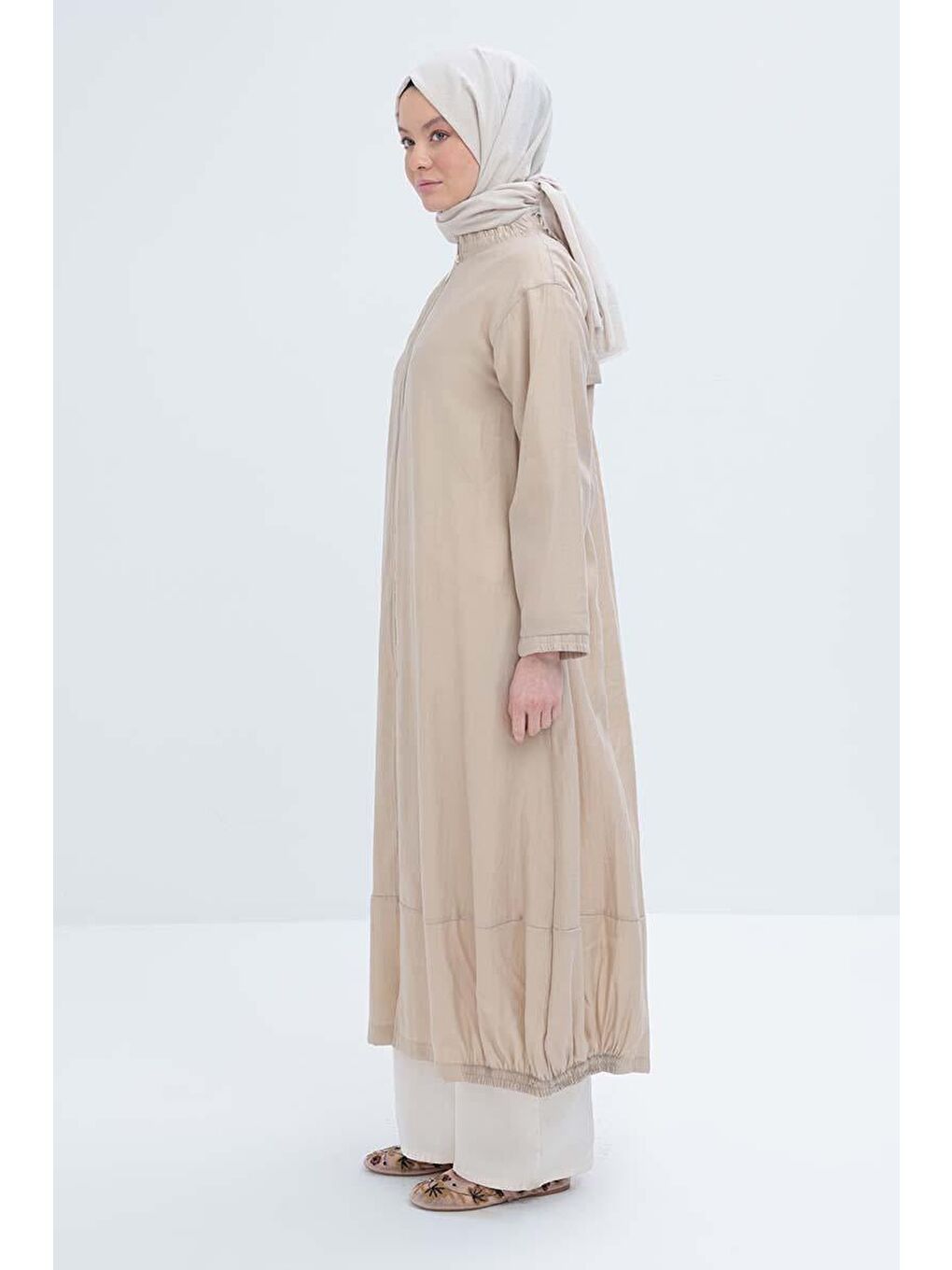 Bej-Etek Ucu Lastikli Fermuarlı Ferace-2