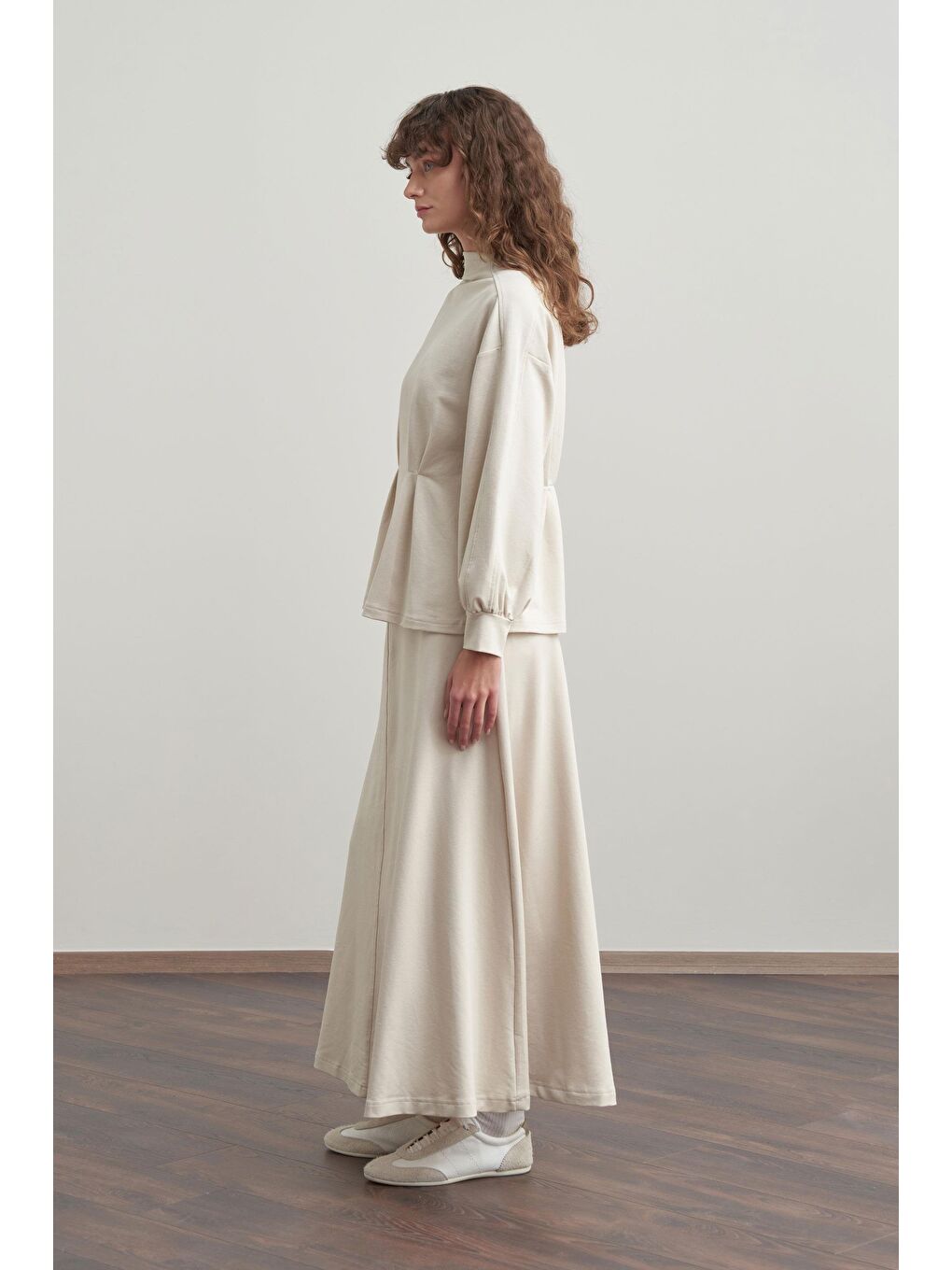 Bej Taş-Yumuşak Dokulu Pile Detaylı Etekli Takım-1